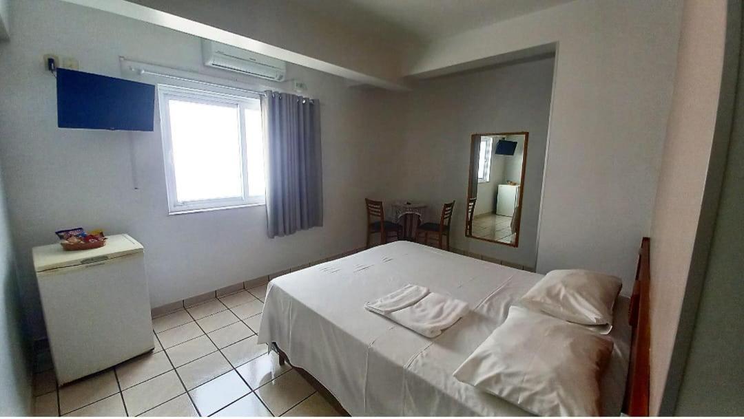 Alpha Ville Hotel Assis Bagian luar foto