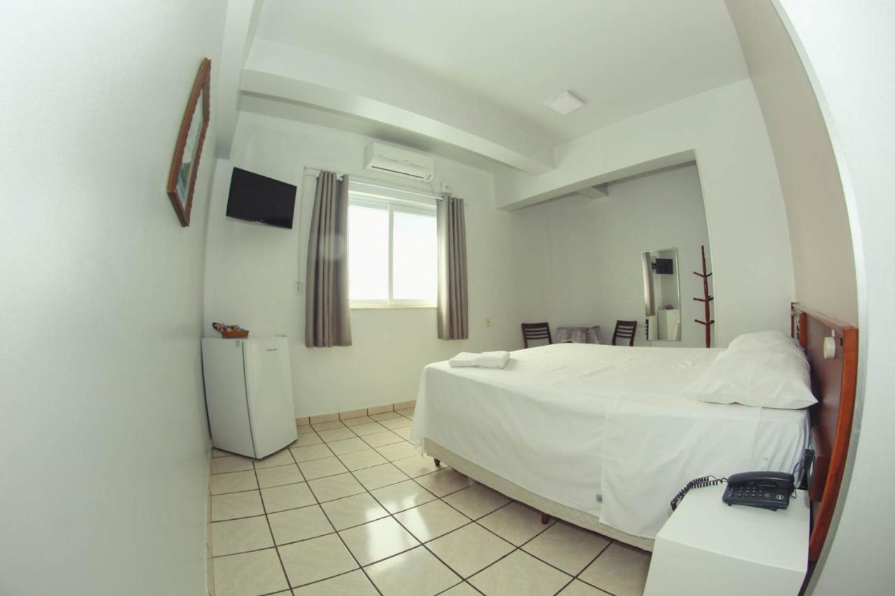 Alpha Ville Hotel Assis Bagian luar foto