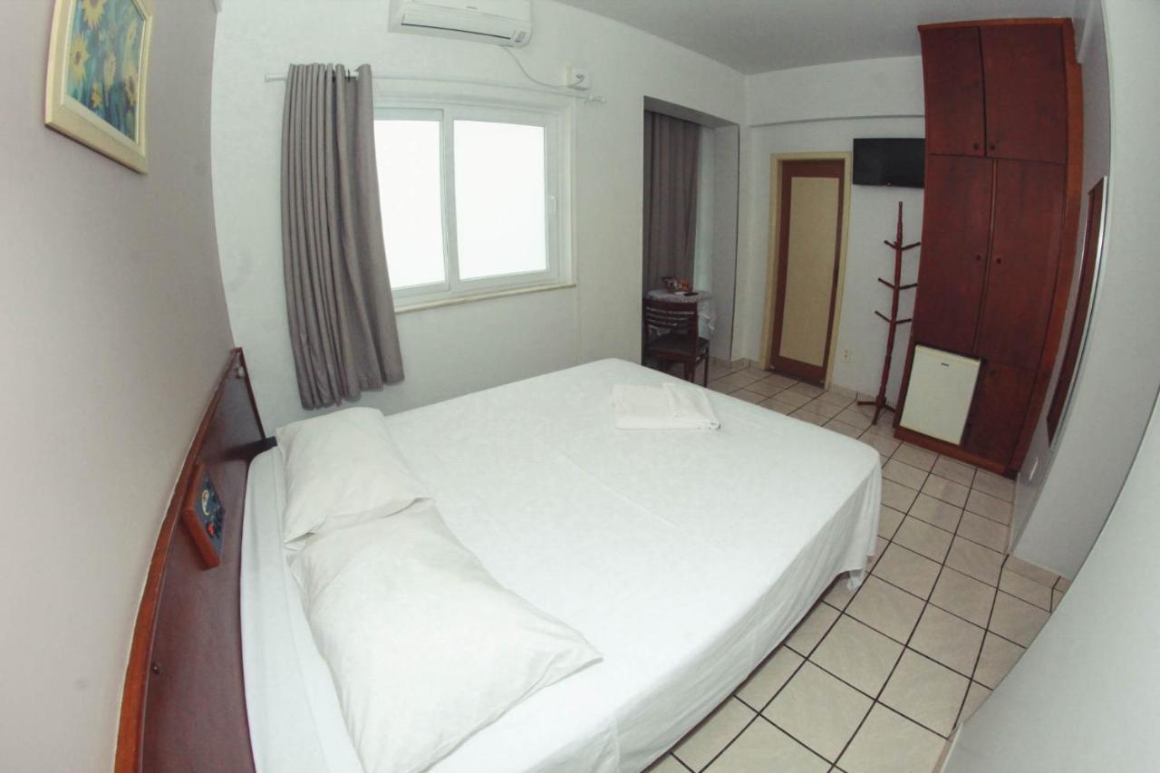 Alpha Ville Hotel Assis Bagian luar foto